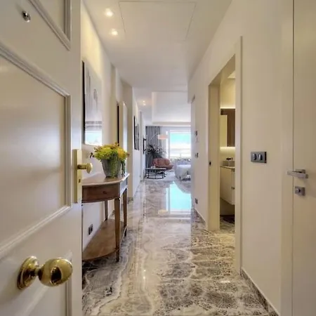 1 Bedroom - M6 Apartment *